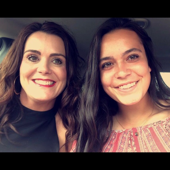 Meet your Posher, Alisha - Picture 3 of 4